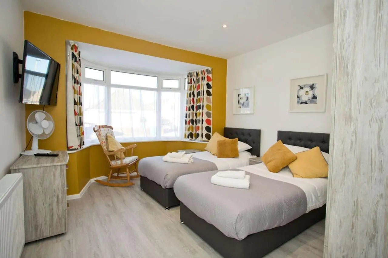 Hilda'S Retreat Accessible Wheel Chair Friendly With Hoist Poole 0*,  United Kingdom