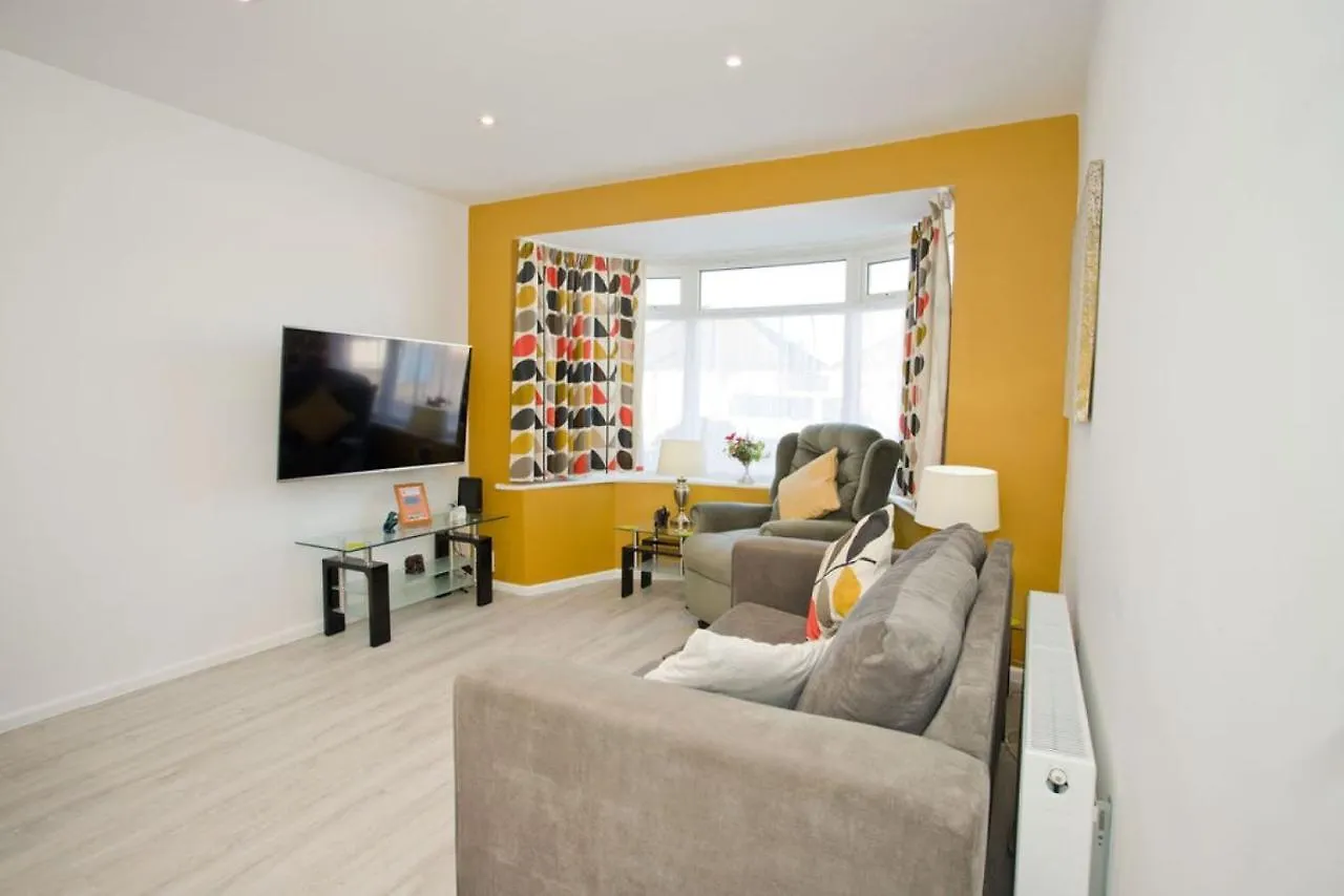 Holiday home Hilda'S Retreat Accessible Wheel Chair Friendly With Hoist Poole
